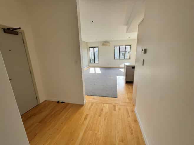 8F Veneto Avenue, Albany