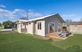 2 Aroha Way, Yelverton