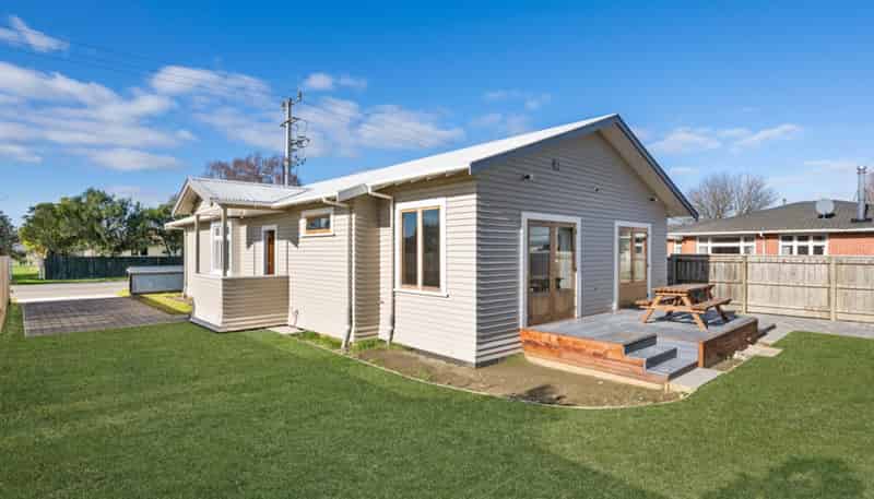 2 Aroha Way, Yelverton