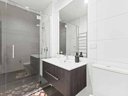 604/8 Lakewood Court, Manukau