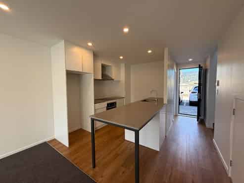 6/27 Main Road, Wainuiomata
