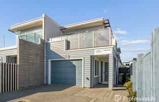 6A Nelson Street, Petone