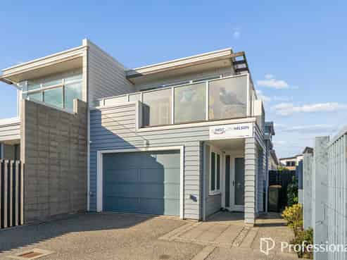 6A Nelson Street, Petone