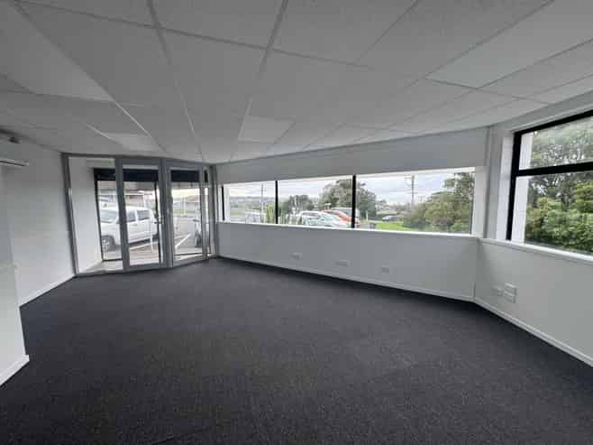 BARGAIN OPPORTUNITY 120M² STUNNING VIEWS
