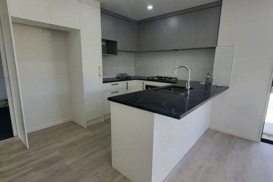 3 Bedroom + 3 Bathrooms Townhouse - Fler