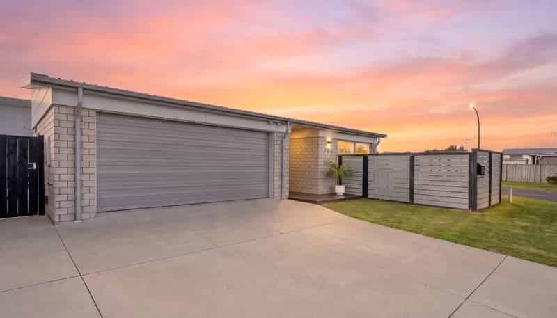 2 Butterworth Crescent, Papamoa