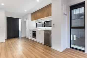 F/624A Queen Street, Levin