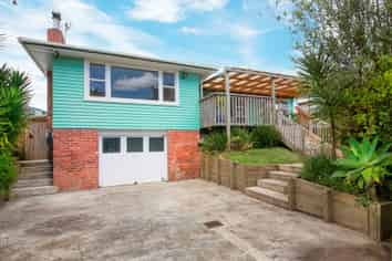 16 Harrington Road, Henderson