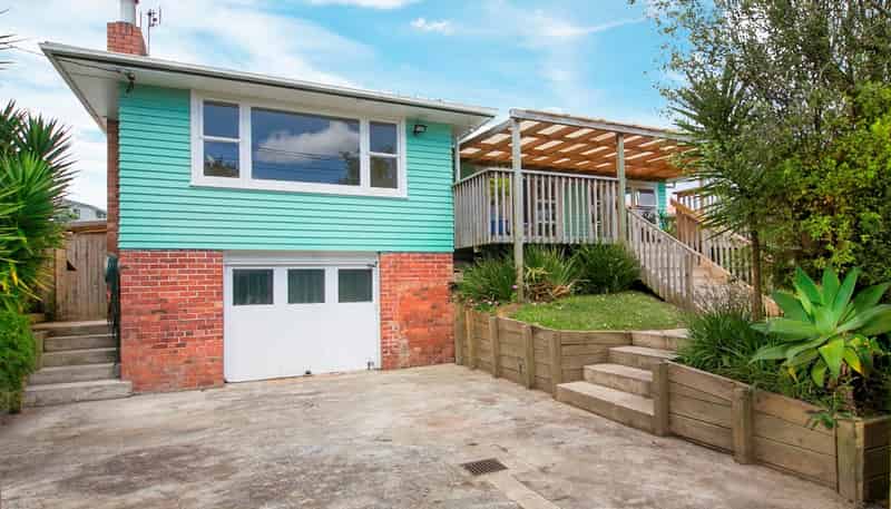 16 Harrington Road, Henderson