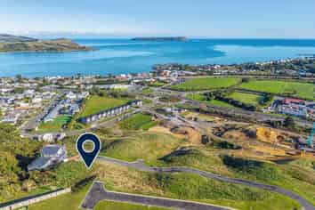 8 Pa Harakeke Rise, Plimmerton