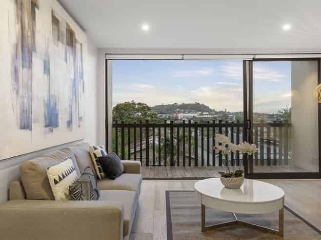 8/6 Waima Street, Auckland Central