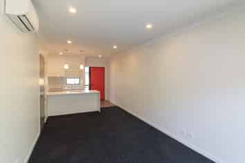 6/1b Corlett Street, Johnsonville