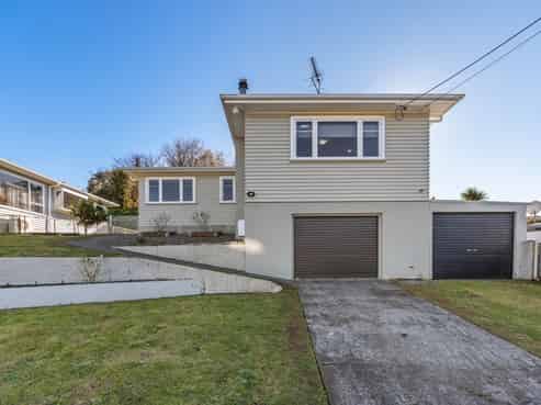 16 Kenmore Street, Westown