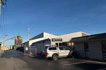 Budget-Friendly Wainoni Warehouse