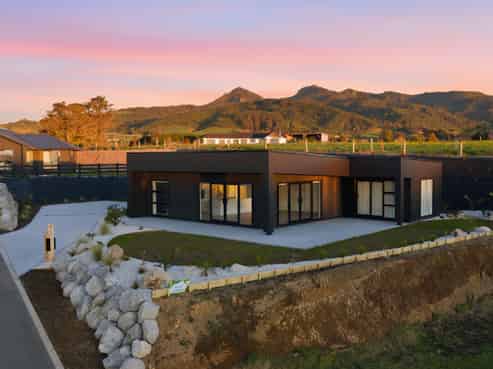 13B Cunningham Lane, Oakura
