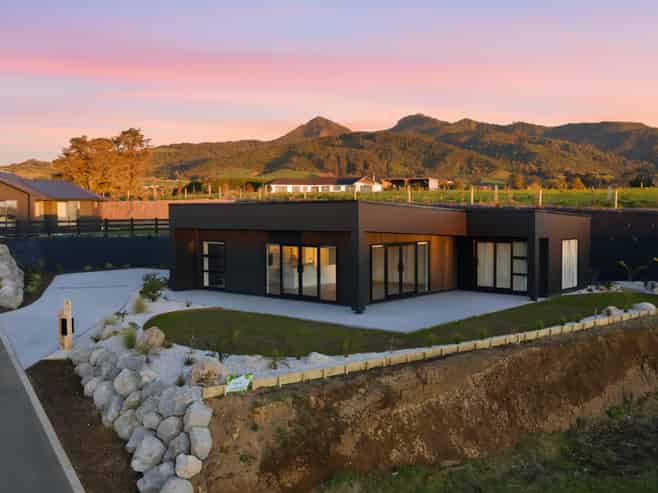 13B Cunningham Lane, Oakura