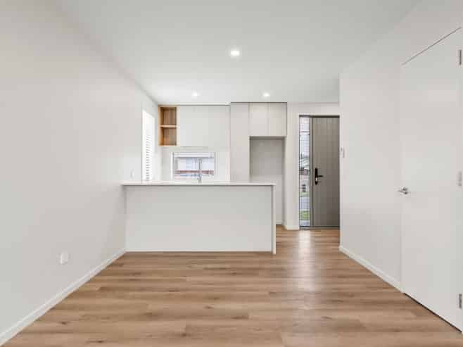 37  Bampton St, Burwood