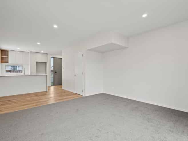 37  Bampton St, Burwood