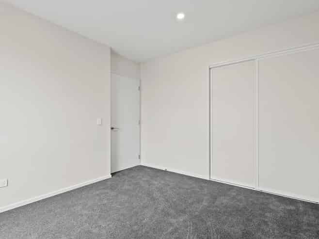 37  Bampton St, Burwood
