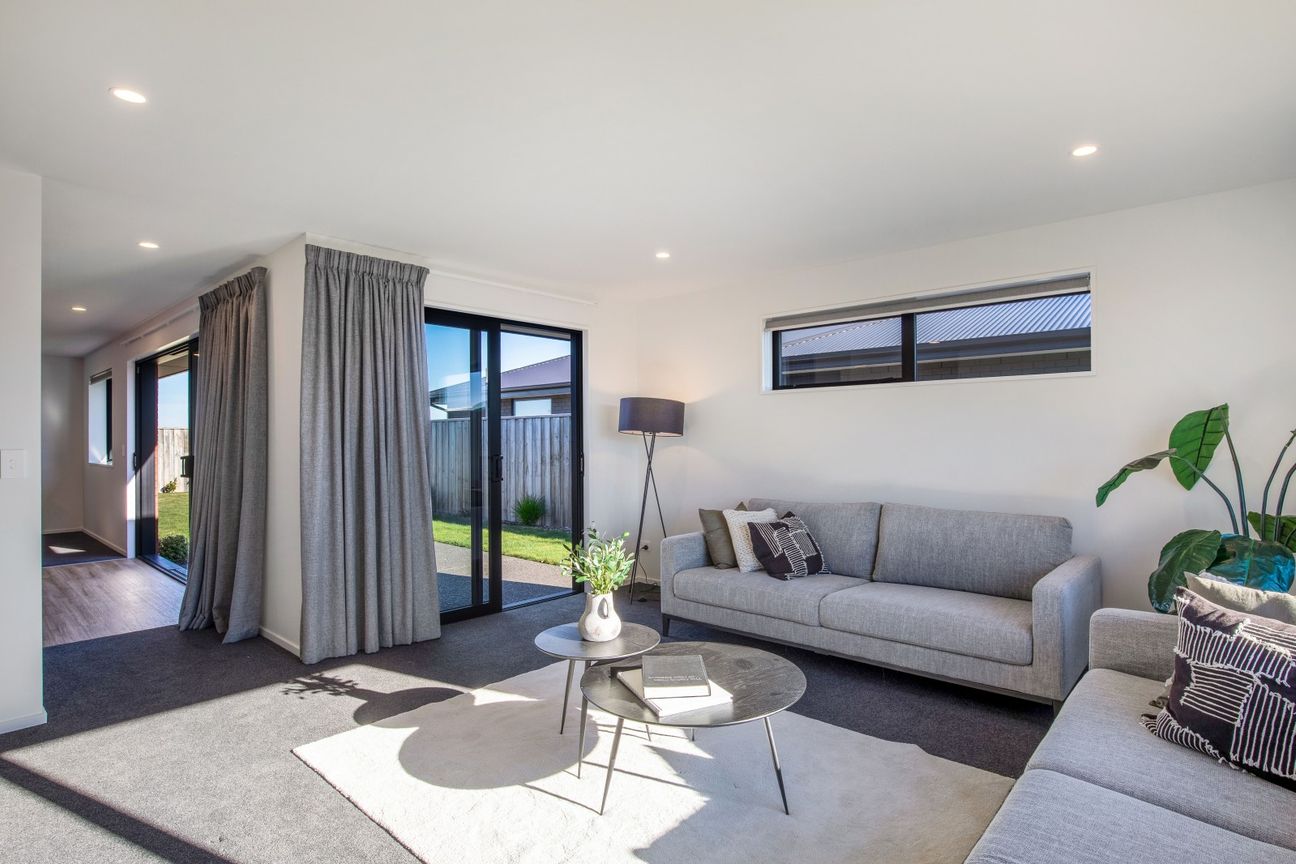 Family Living by Jennian in Westwood - Więcej
