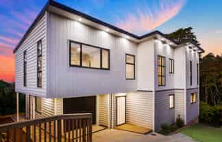 27A Fairmount Road, Titirangi