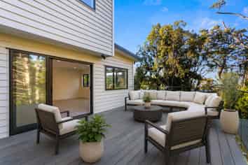 27A Fairmount Road, Titirangi