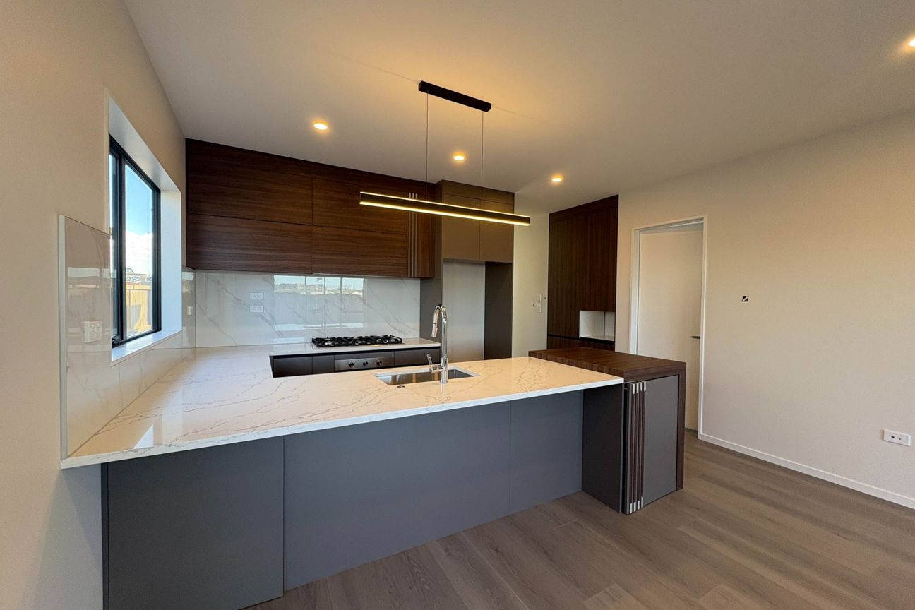 Karaka Brand New Executive Family Home - Widok 3