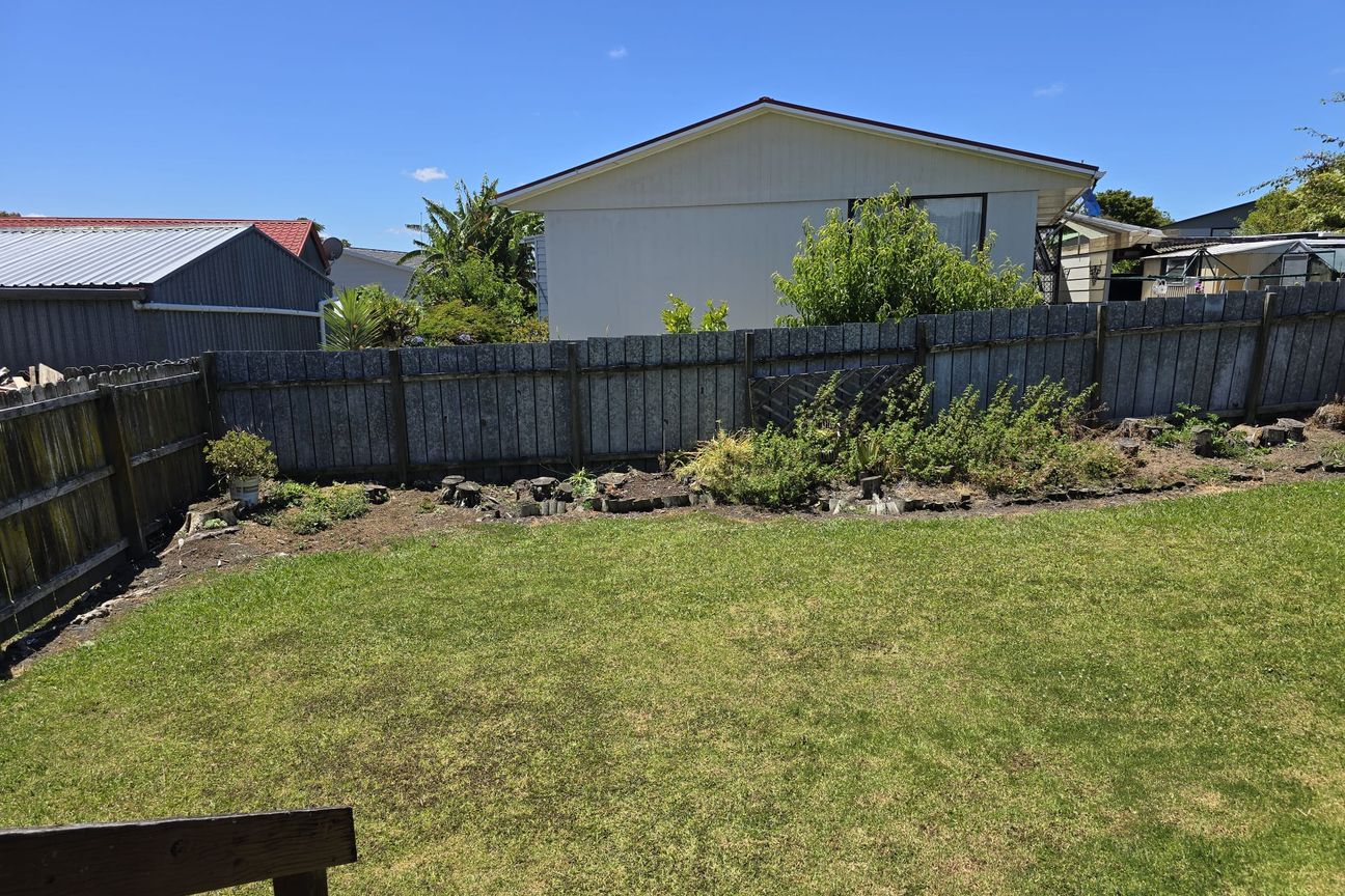 Very Private, Fully Fenced, Tidy 3 Bedroom House - Widok 6