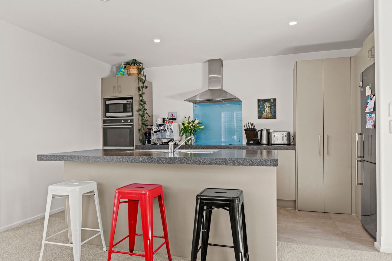 Family Living, Fully Loaded - Vista 4