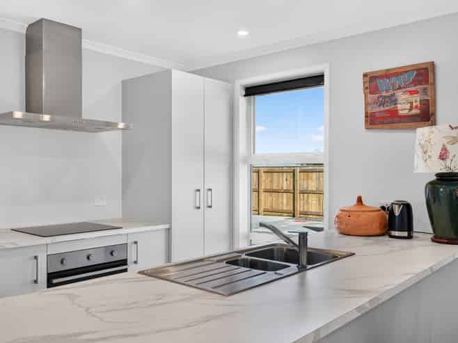 37B Rhodes Street, Carterton