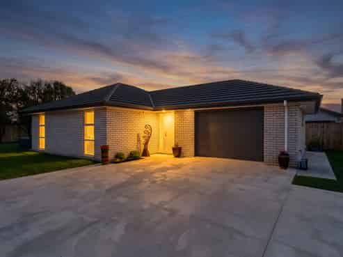 37B Rhodes Street, Carterton