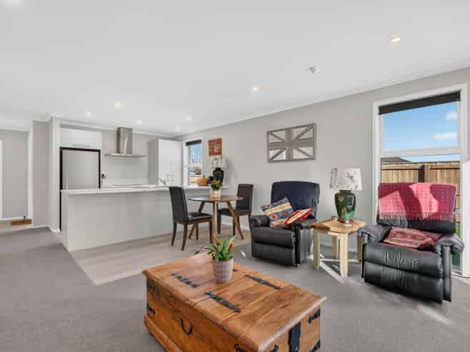 37B Rhodes Street, Carterton