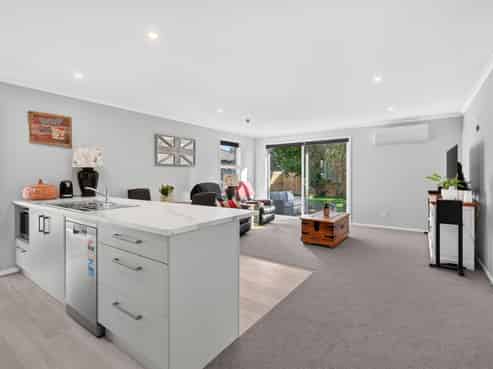 37B Rhodes Street, Carterton