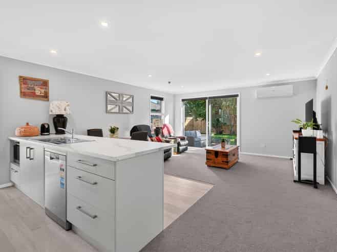37B Rhodes Street, Carterton