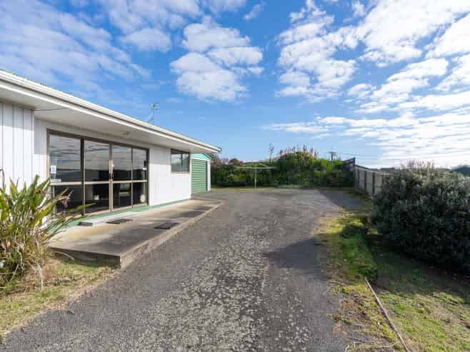 6 Warren Street, Foxton Beach