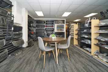 Prime Central Frankton. Investment or occupy.