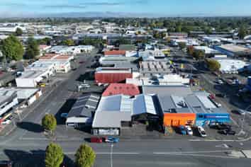 Prime Central Frankton. Investment or occupy.