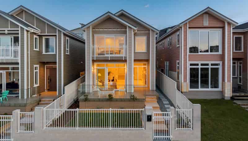 7 Skulander Crescent, Millwater