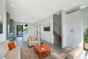 1/107 Hobsonville Road, West Harbour