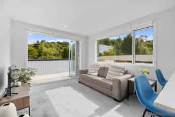 2/12H Relko Crescent, Torbay