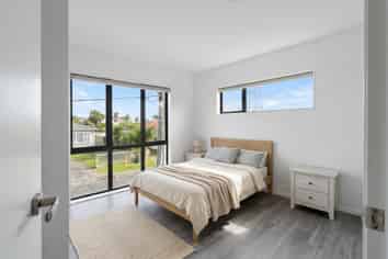 9A Julian Place, Otara