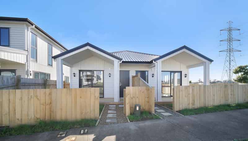 25 & 27  Kapeta Lane, Karaka