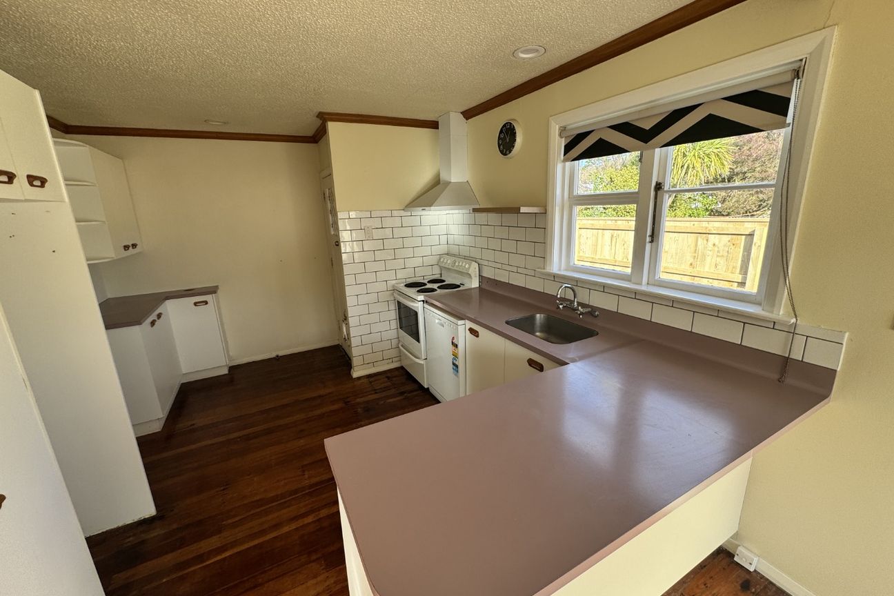 WELL PRESENTED THREE BEDROOM HOME: - Ansicht 3