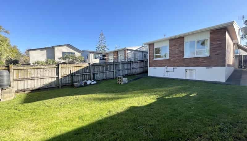 1/7 Maunder Pl, New Lynn