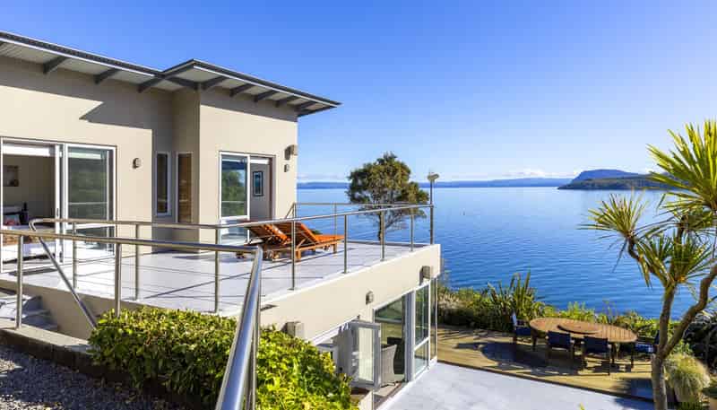 26 Whakamoenga Point, Acacia Bay
