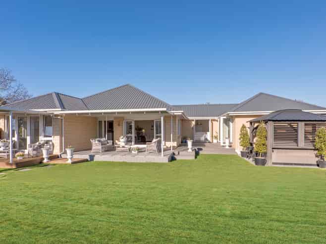 105A Aorangi Road, Bryndwr