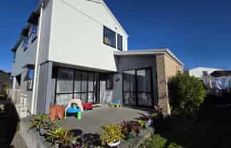 15C Cessna Crescent, Mangere