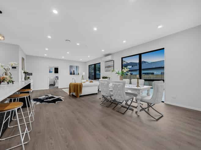 14 RONGOA MAORI WAY, Pukekohe