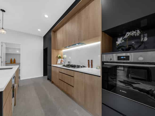 14 RONGOA MAORI WAY, Pukekohe