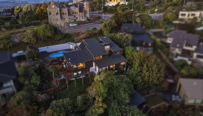168 Dyers Pass Road, Cashmere